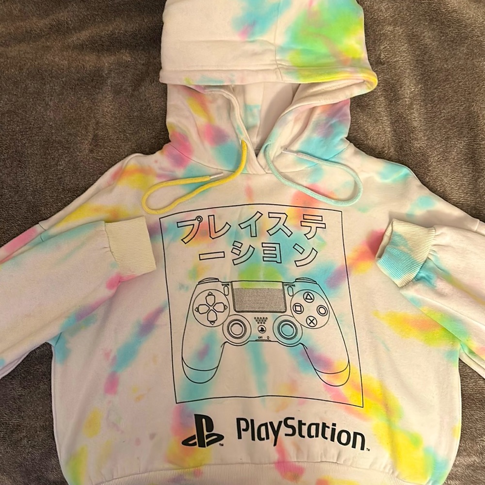 Long sleeve PlayStation cropped graphic tee from Aeropostale (small)
